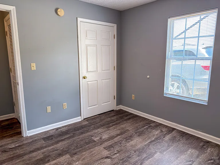 1430 S Main St #7 — Photo 11