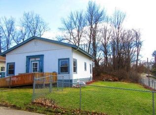 411 6th Ave NE, Faribault, MN 55021