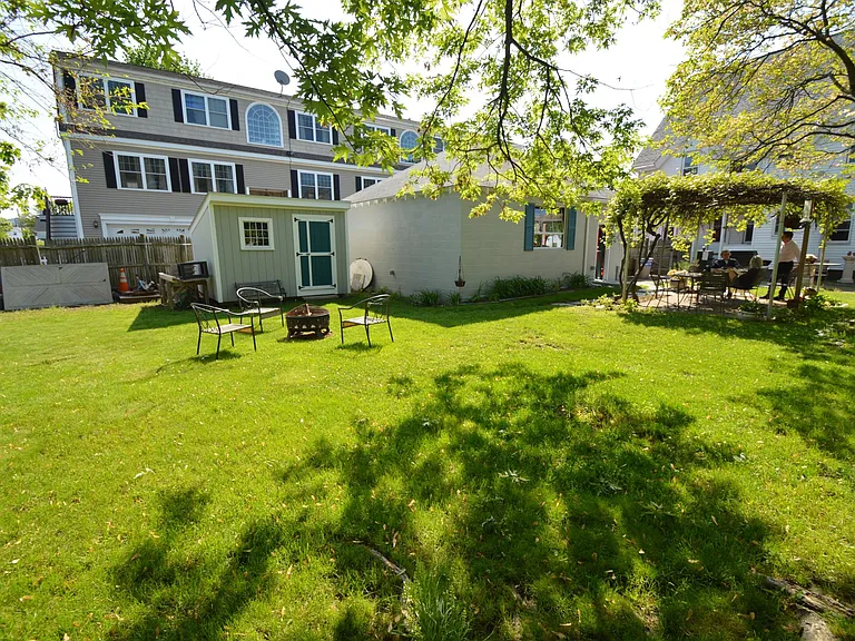 8 Trafford St #2 — Photo 27