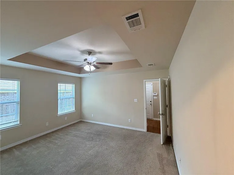 9646 Estate Dr — Photo 11