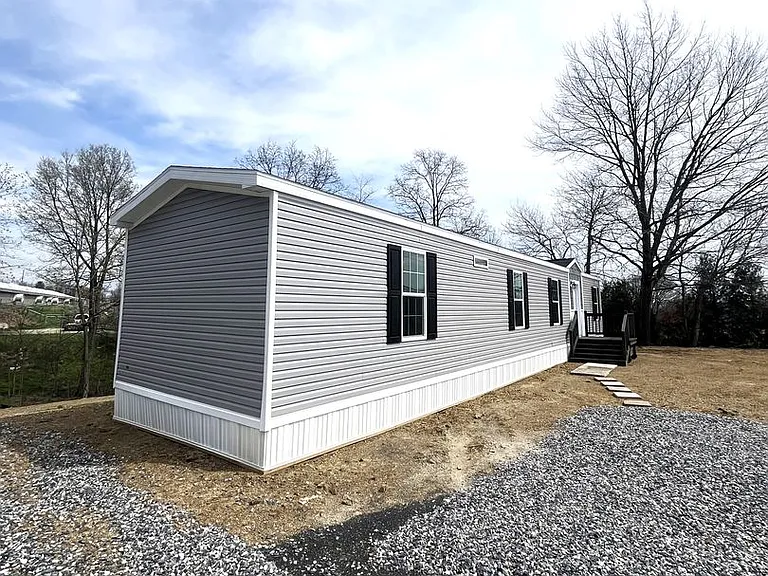 1315 Edenville Rd — Photo 19