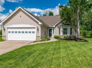 112 Gentry Ct, Chardon, OH 44024