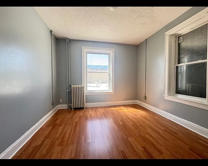 402 Central Ave #B4 — Photo 2