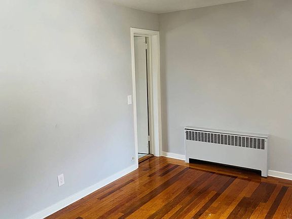 4th image of 16 Grove St APT 1
