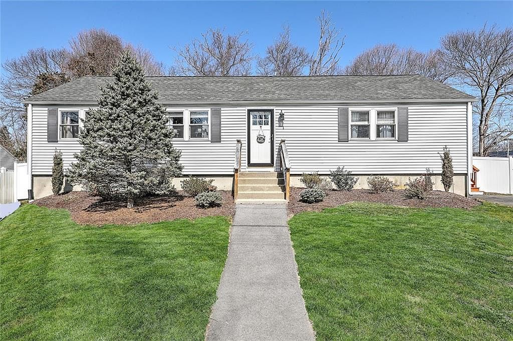 21 Glenco Rd Warwick RI 02889 Zillow