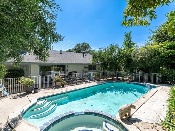 24066 Prado Ln, Colton, CA 92324