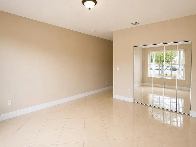 3549 Forest Hill Blvd #25 — Photo 14