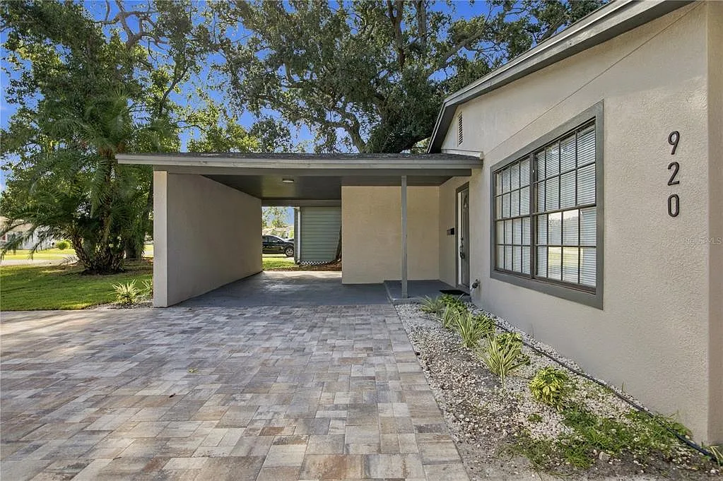 3 bed, 2.5 bath, 1628 sqft, $3,200 — Photo 3