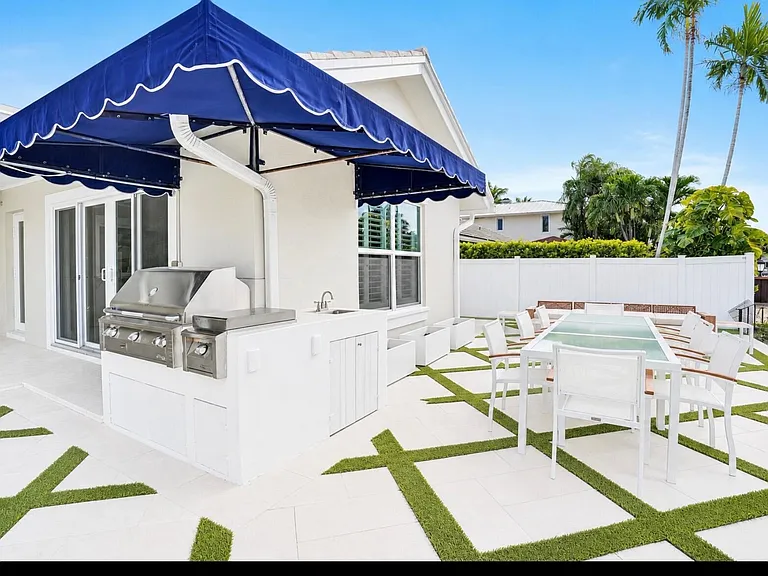 885 Nafa Dr — Photo 16