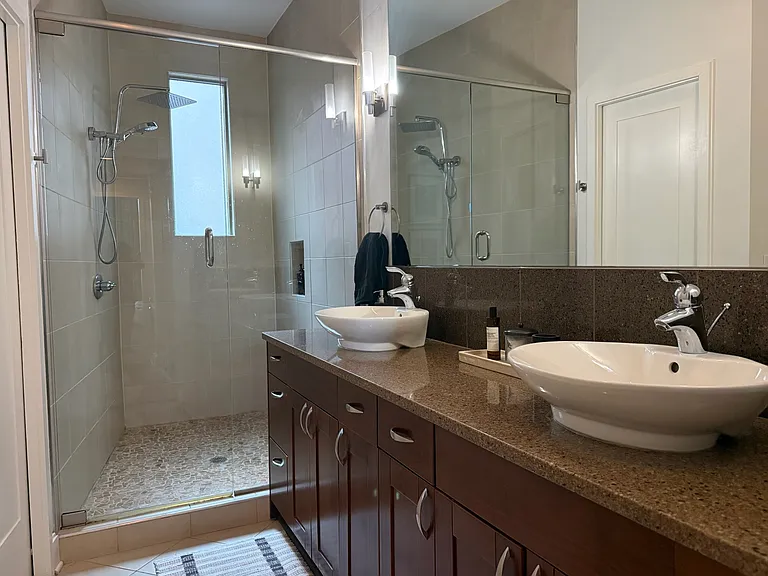 4524 J C Nichols Pkwy #402 — Photo 16