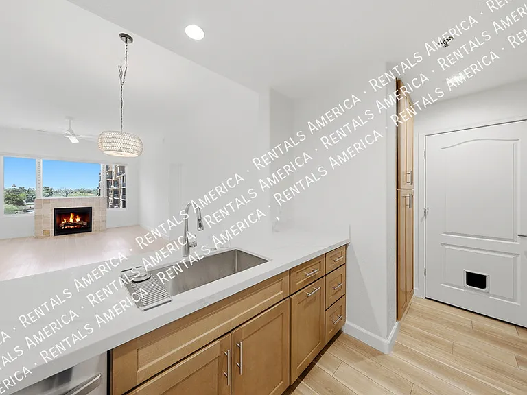 2302 N Central Ave #409 — Photo 13