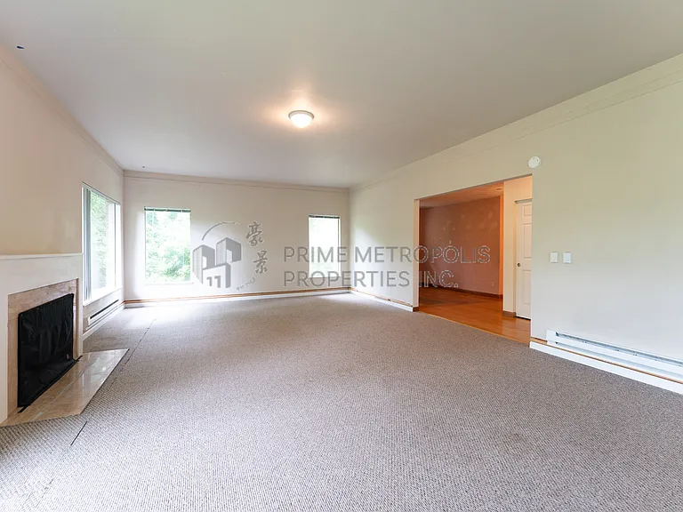 11322 Exeter Ave NE — Photo 6