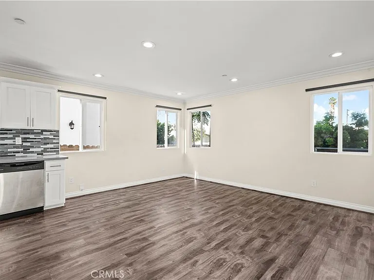 4816 Saturn St — Photo 10