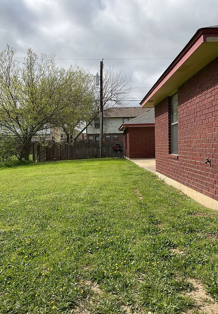 3902 Old FM 440 Rd — Photo 1