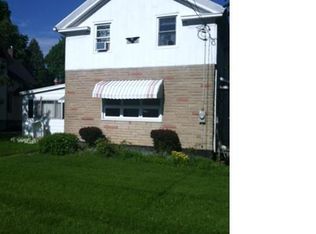 323 N Main St, Canastota, NY 13032