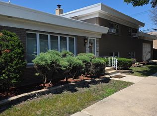 9456 S Calumet Ave, Chicago, IL 60619