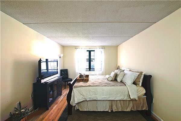1st image of 613-617 E 11th St APT A3