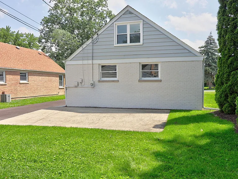 112 S Iowa Ave — Photo 19