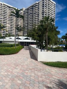500 Three Islands Blvd #21, Hallandale Beach, FL, 33009