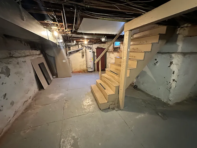 2205 Madison Sq — Photo 13