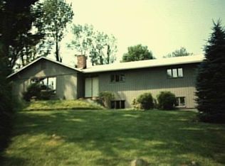 29 Fairmount Dr, Danbury, CT 06810