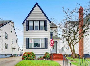 30 Munro Blvd, Valley Stream, NY 11581