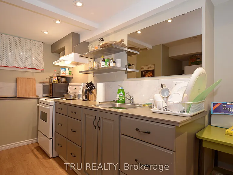1106 Clyde Ave #B — Photo 12