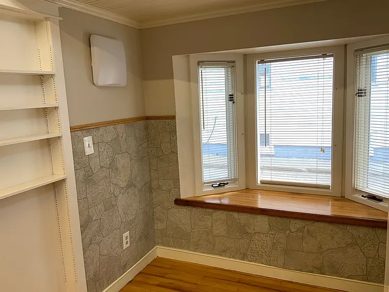 740 W Burkitt St — Photo 17