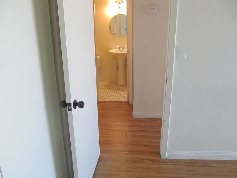 3518 Villa Knolls North Dr — Photo 28