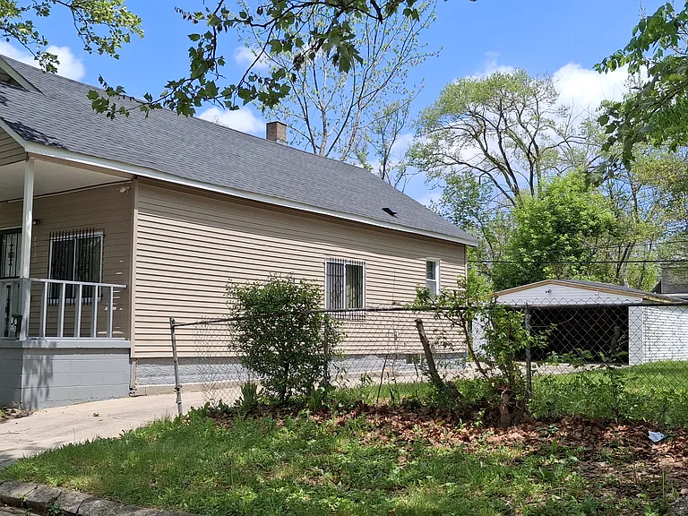 17538 Lumpkin St — Photo 1