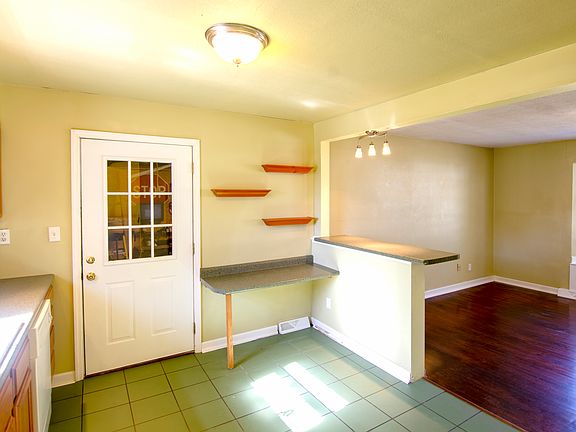 5th image of 612 Margaret Ave