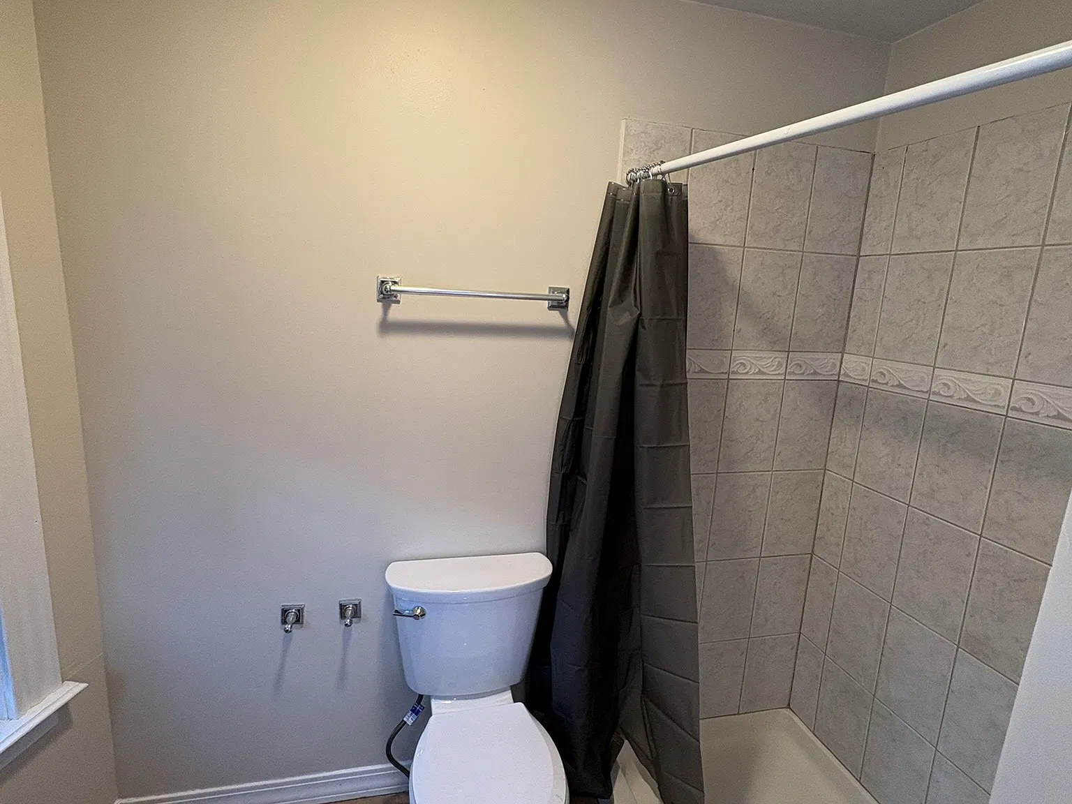 3 bed, 1264 sqft, $1,800 — Photo 3