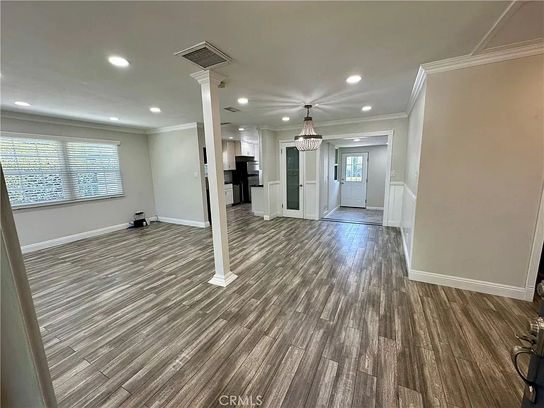 436 N Washington Ave — Photo 5