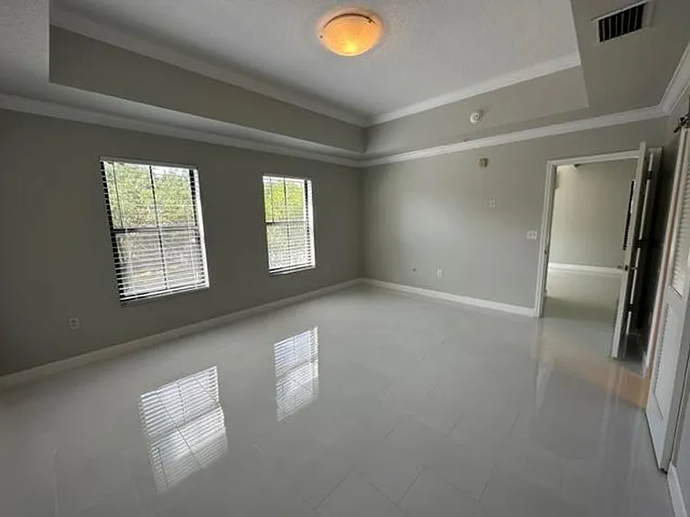917 Waterside Ln #203 — Photo 23