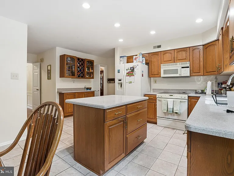 1316 Heller Dr — Photo 13