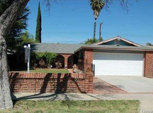 23421 Friar St, Woodland Hills, CA 91367