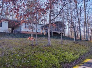 15 Sandy Rd, Franklin, NC 28734