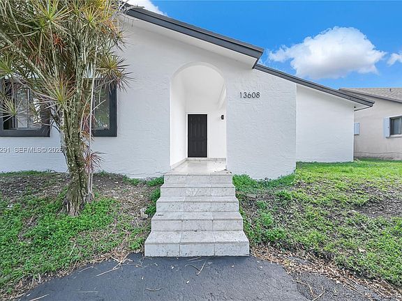 2nd image of 13608 SW 286th Ter