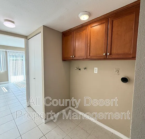 69180 Victoria Dr #8 — Photo 7