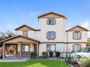 7049 S 7th Ln, Phoenix, AZ 85041