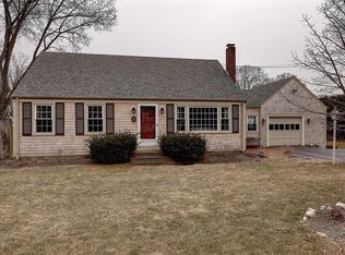 5 Belvedere Ave, Barrington, RI 02806