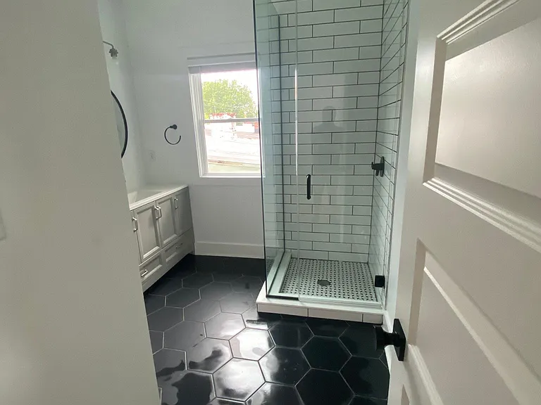 2100 W Cary St #100 — Photo 5