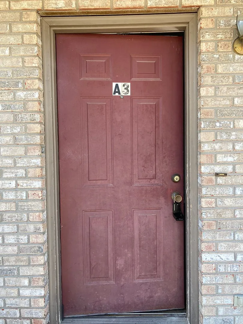 3 Bedroom, 1.5 bath Home — Photo 3