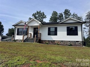 3535 High West Dr, Lenoir, NC 28645