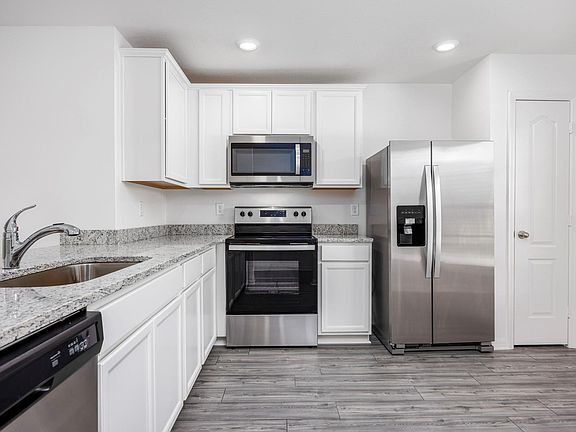 3rd image of 375 SW Dwight Avenue