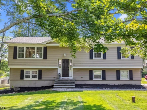 26 Robert St, Mount Olive Twp., NJ 07836