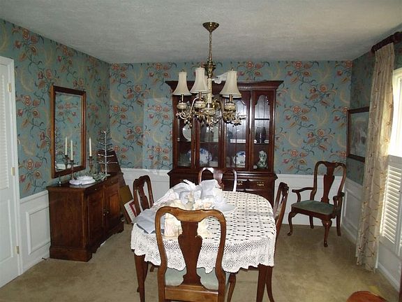 5th image of 34 Lakeview Dr