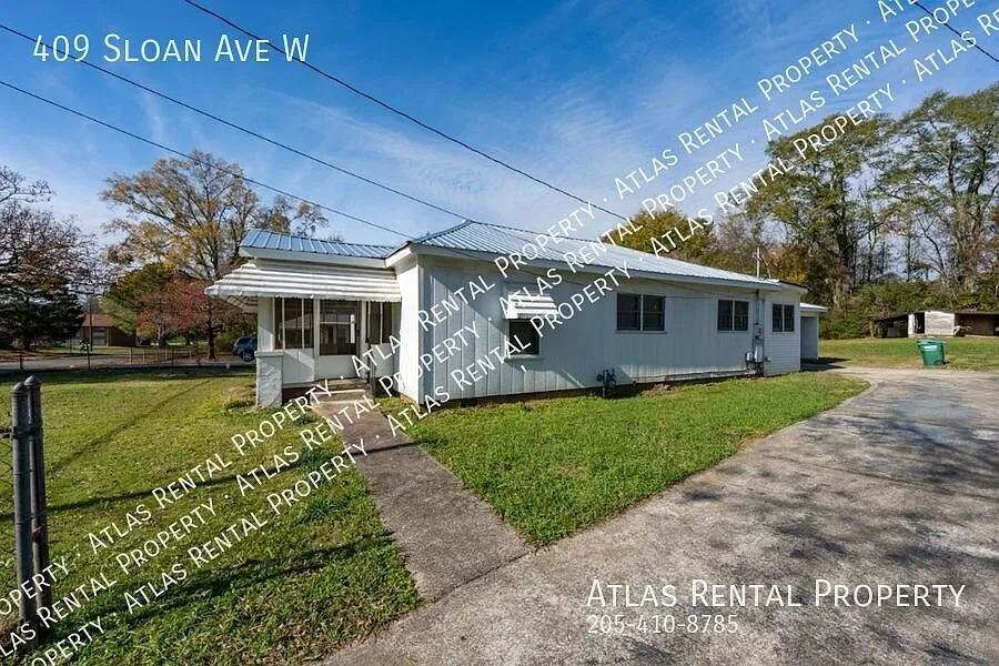 Roomy & Renovated 4BR Home at a Great Price! — Photo 3