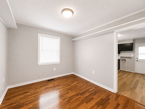 5th image of 25 Almo Dr