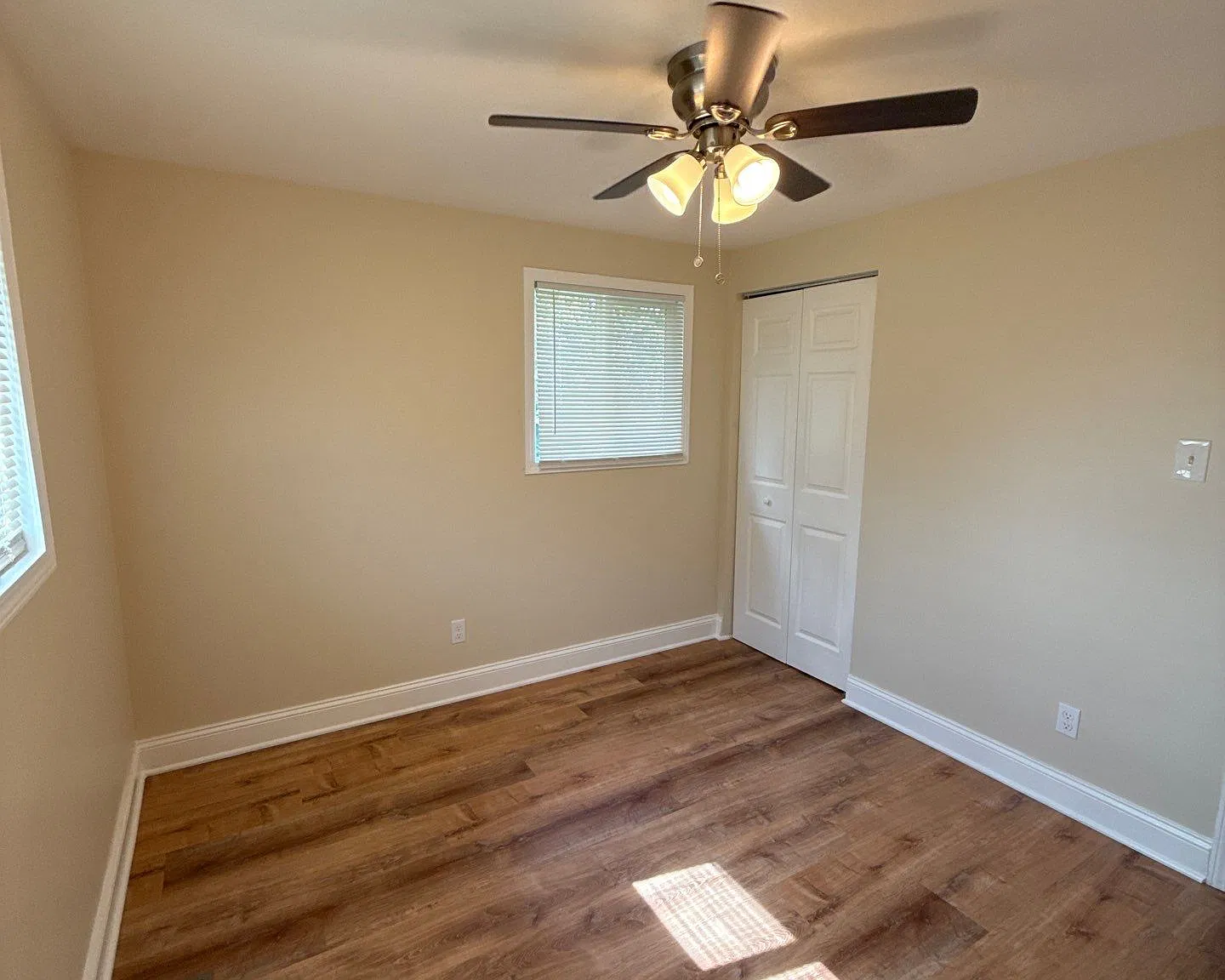 3 bed, 1958 sqft, $2,700 — Photo 4